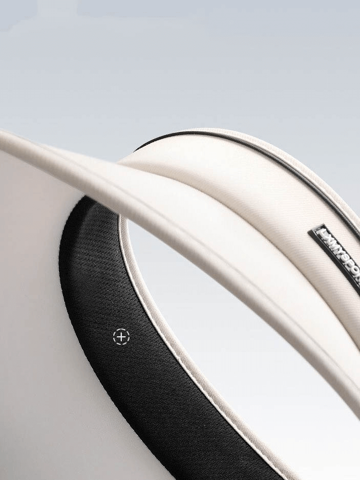 Close-up of a women's adjustable sun proof hollow cap visor, showing its foldable construction and stylish design.